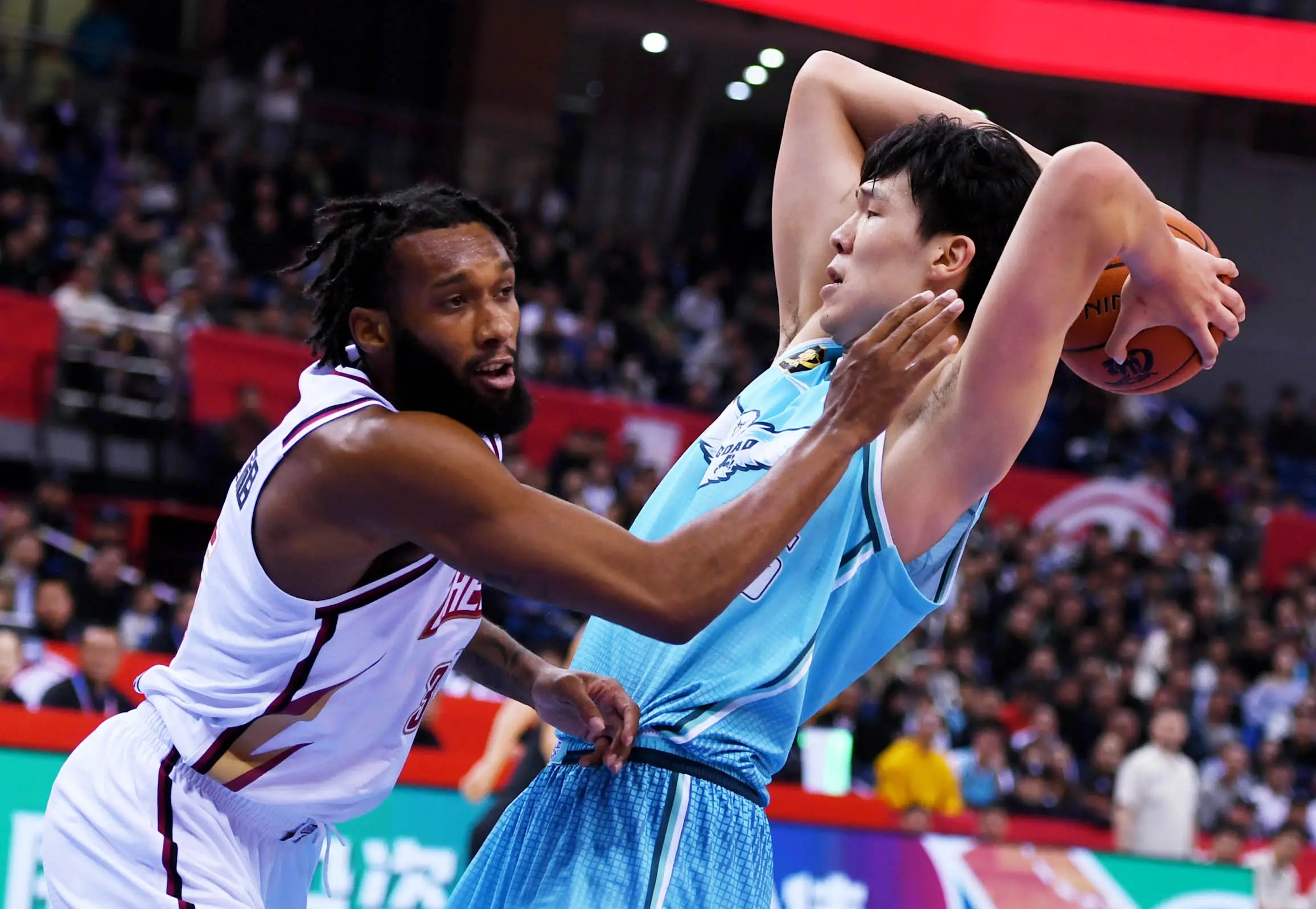 开云体育中国 -包含赛前夏洛特黄蜂备战CBA常规赛，复出首秀细节曝光，更衣室稳定，轮换策略成焦点的词条