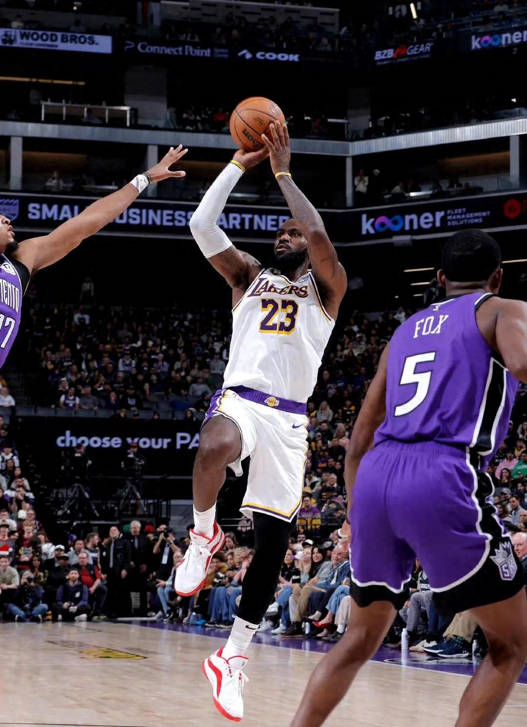 开云国际 -今晚NBA季后赛焦点战，布莱顿豪取连胜，目标明确，控场能力受关注 